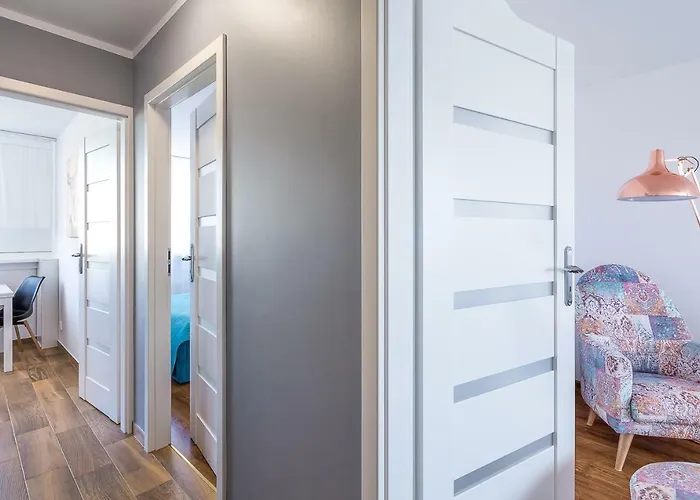 Апартаменты Stag Azyl Na Szczycie - 2 Osobne Z Pelnym Aneksem Kuchennym W Domu - Bezplatny Parking - 48m2 - Self Check-in Еленя-Гура